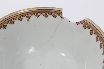 Lot 56 - Antique 18th century Chinese Armorial porcelain items, including a tea bowl and saucer, finely painted en grisaille, the crest with a motto reading 'Virtus Sibi Praemium', along with a famille rose...