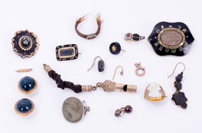 Lot 378 - Group of antique jewellery to include three mourning brooches, lava cameo brooch and other items