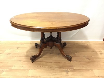 Lot 812 - Victorian mahogany oval breakfast table