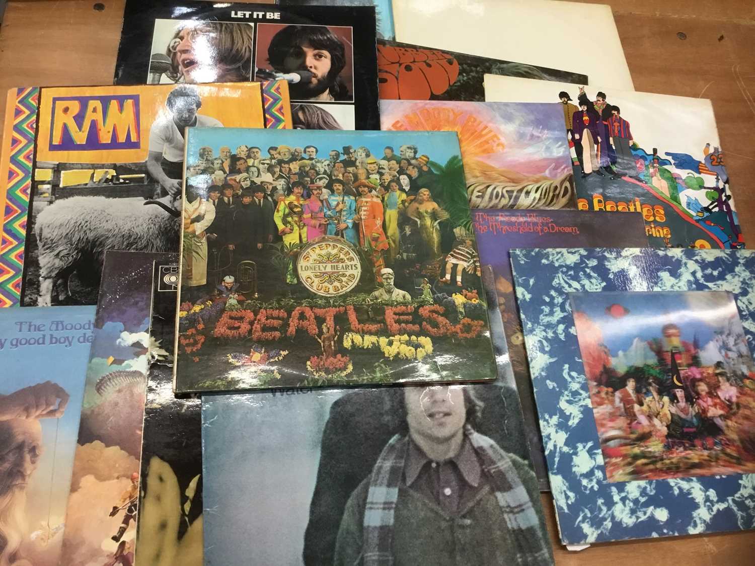 Lot 241 Small group of records including Beatles etc