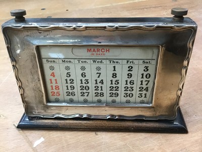 Lot 243 - Edwardian silver mounted desk calendar