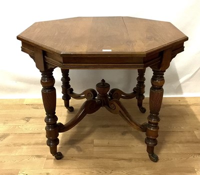 Lot 187 - Victorian octagonal mahogany centre table