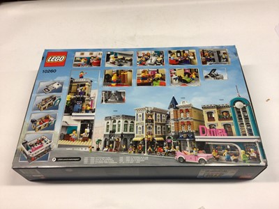 Lot 20 - Lego Creator Expert 10260 Downtown Diner, 10243 Parisian Restaurant, including mini figs and instructions, Boxed