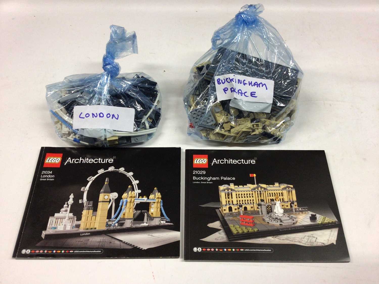 Lot 31 - Lego Architecture 21013 Big Ben, 21012 Sydney Opera House, 21032 Sydney with instructions available on line, 21034 London, 21029 Buckingham Palace, with instructions, all loose