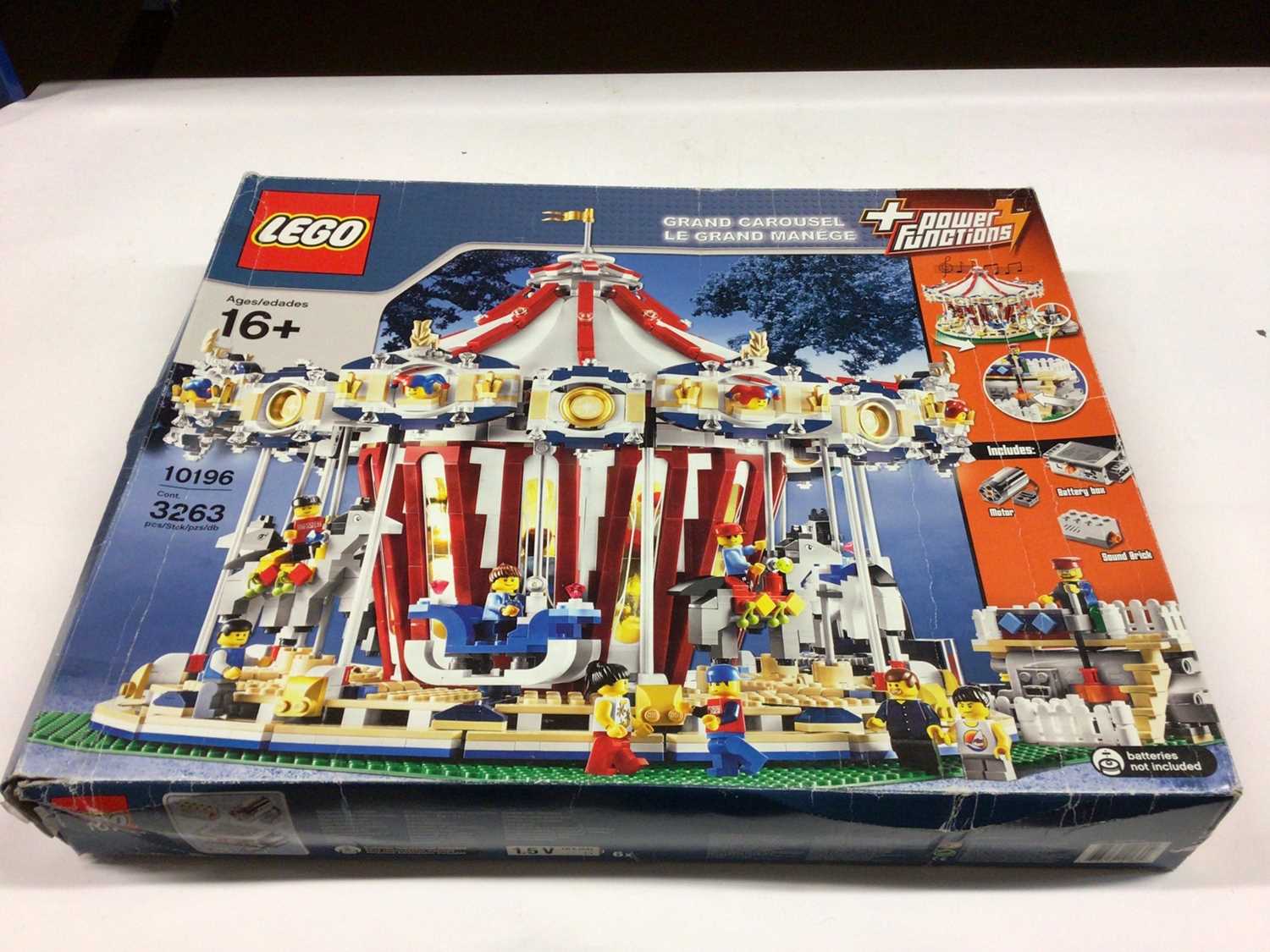 Lot 40 - Lego Building 10190 Grand Carousel (Orignal), with instructions, Boxed