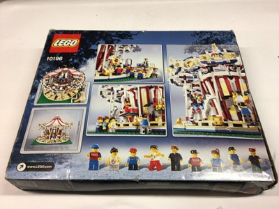Lot 40 - Lego Building 10190 Grand Carousel (Orignal), with instructions, Boxed