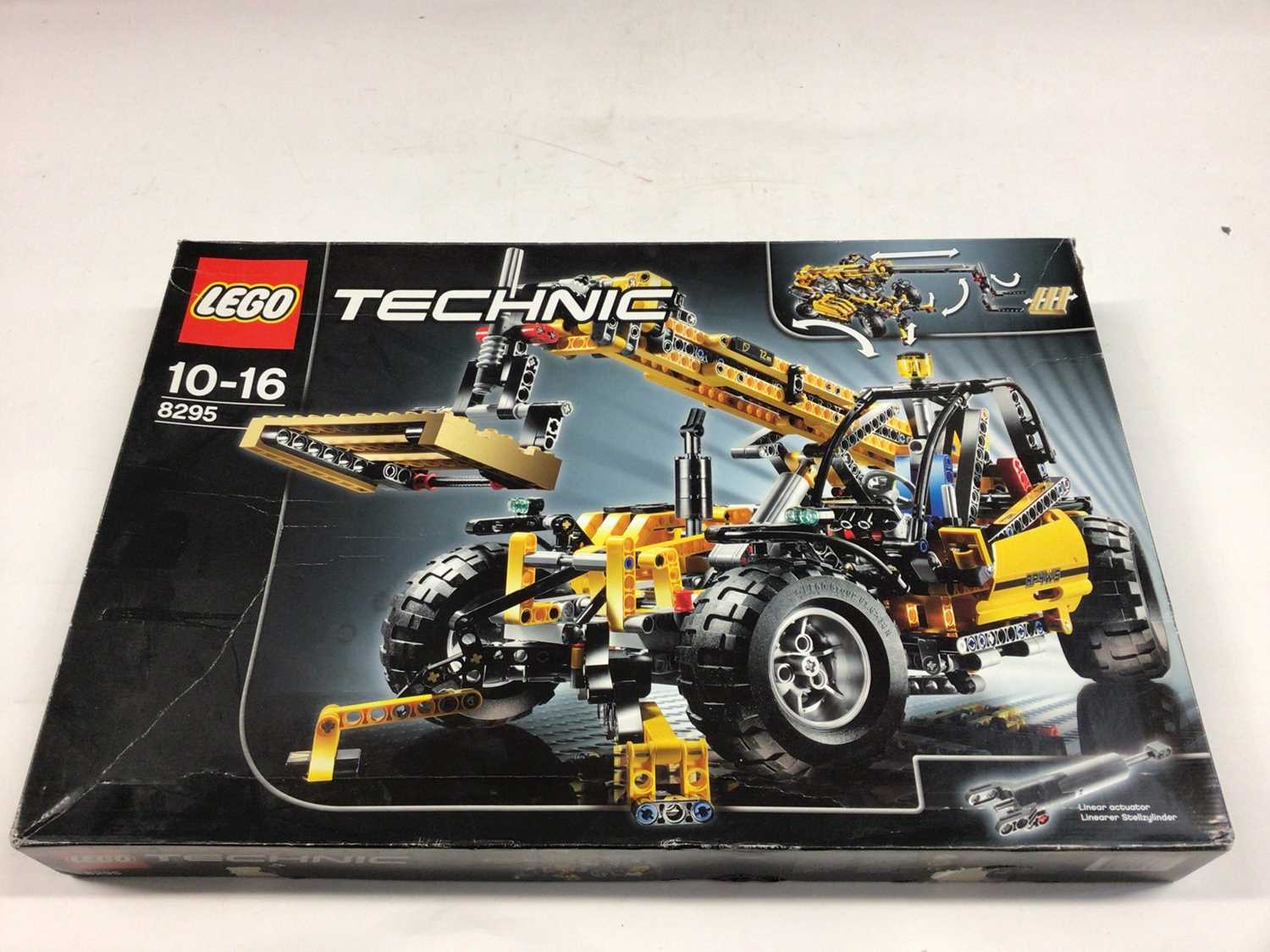 Lot 54 - Lego 8295 Telescopic Loader, 42006