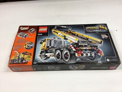 tyran krystal radium Lot 54 - Lego Technic 8295 Telescopic Loader, 42006