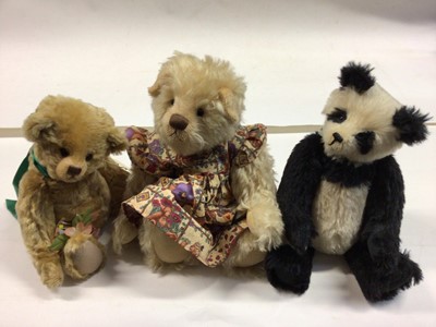 Lot 104 - Teddy Bears - Modern designers and artist bears. Makers include  Appletree Bears, Kathleen Ann Holian, Bear Bits, Forever Bears, Button Bears, Border Bruins etc. Limited edition and mostly with swi...