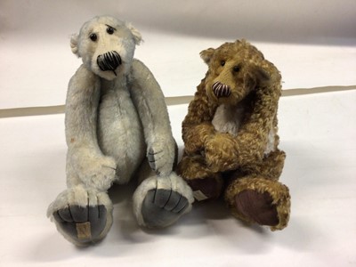 Lot 110 - Teddy Bears - Modern designers and artist bears. Selection of Deans Rag Book bears including Bilberry, Spruce, Corrigan Junior, Dean Freckleton etc. Limited edition some with swing tags.