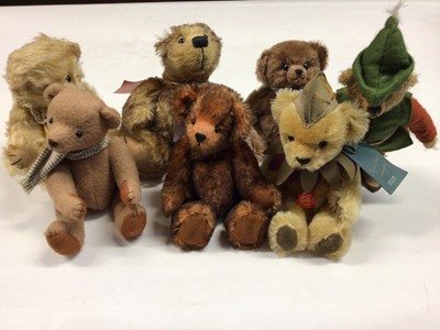 Lot 114 - Teddy Bears - Modern designers and artist bears. Smaller size bears makers include Bear Bits, Button Bears, Kathleen Ann Holian, American Artist Bears, Mabledon Road Roads,Cloth Bears. etc. Limited...