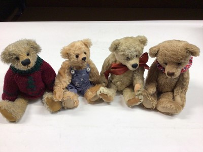 Lot 115 - Teddy Bears - Modern designers and artist bears. Smaller size bears makers include Appletree Bears, Bluebell Bears, Bear Bits, Wood-u-Like, Nelly Bears, Kathleen Ann Holian etc. Limited edition som...