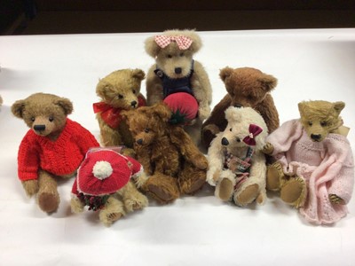 Lot 115 - Teddy Bears - Modern designers and artist bears. Smaller size bears makers include Appletree Bears, Bluebell Bears, Bear Bits, Wood-u-Like, Nelly Bears, Kathleen Ann Holian etc. Limited edition som...