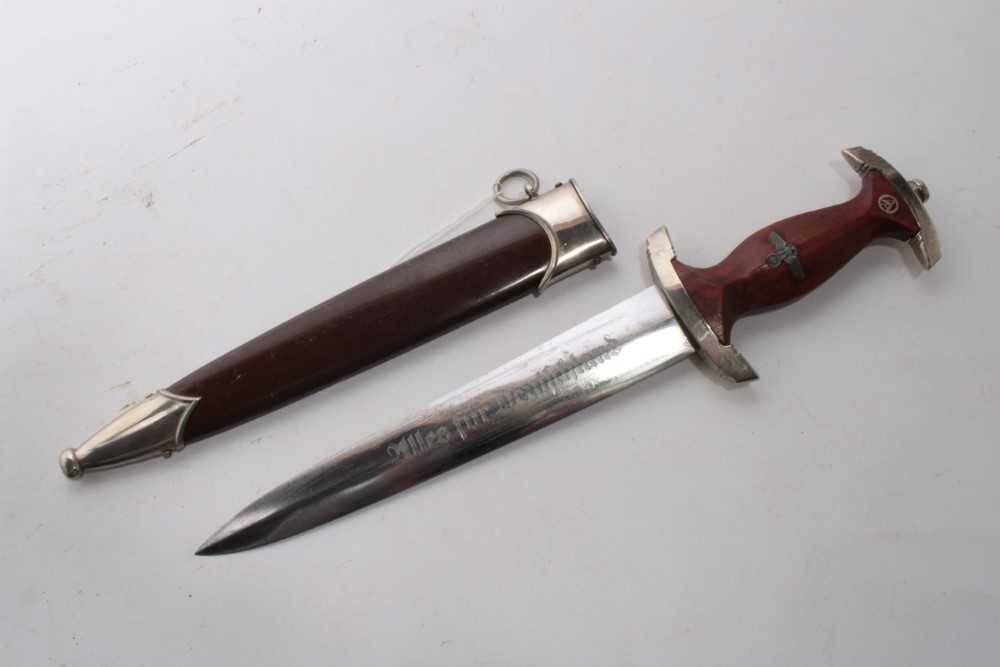 Lot 903 - Nazi SA men's dress dagger with etched blade 'Alles Fur Deutschland', marked RZM M7/66 1942 in original brown painted metal scabbard