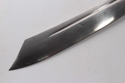 Lot 905 - Nazi Reichs Labor Service / RAD (Reichsarbeitsdienst) Enlisted man's dress dagger with horn hilt and etched blade - 'Arbeit Adelt' made by Puma Solingen in black painted scabbard