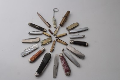 Lot 474 - Collection of various penknives and folding knives