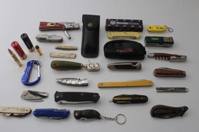 Lot 940 - Collection of various novelty knives including two in the form of shot gun cartridges (qty)