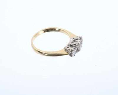 Lot 313 - Diamond three stone ring