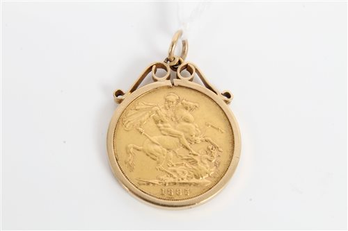 Lot 3357 - Victorian gold sovereign - 1885, in gold (9ct)...