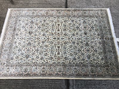 Lot 1014 - Fine quality Kashan style rug