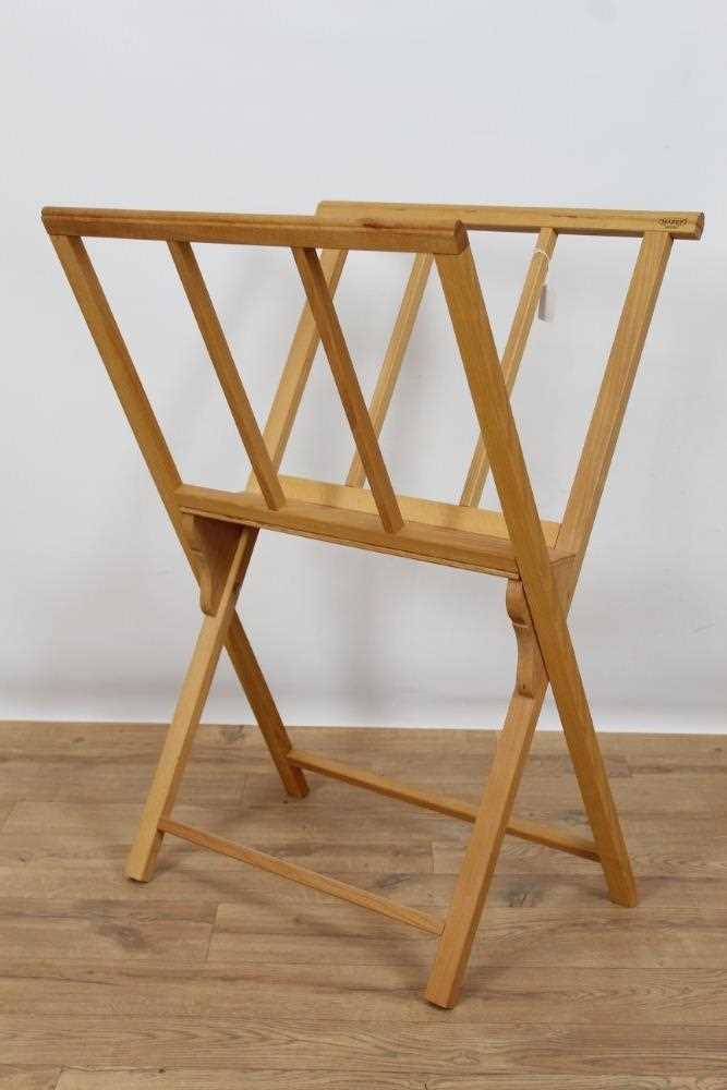 Lot 781 - Modern oak folio stand