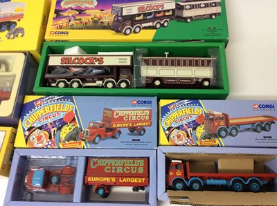 Lot 127 - Corgi boxed selection including Chipperfields Circus models, commercial vehicles, buses and lorries (20)