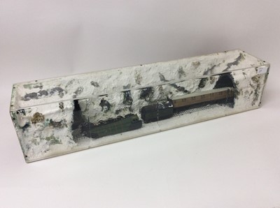 Lot 135 - Railway OO gauge selection including Mallard diorama snow scene, boxed Hornby and Lima carriages and rolling stock, boxed Hornby ‘Sir Dinadan’ locomotive and tender, plus unboxed locomotives and tr...