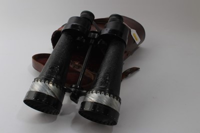 Lot 640 - Pair of Second World War British Military binoculars by Barr & Stroud, in brown leather case named to Major A. Esson - Scott