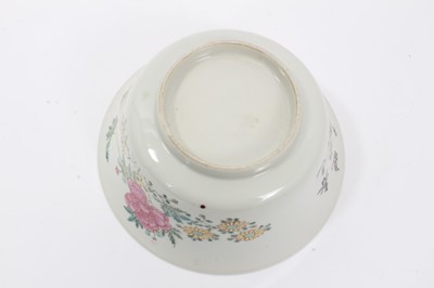 Lot 100 - Chinese famille rose bowl