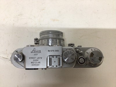 Lot 250 - Leica IIIc D /A No. 575088 with flash synchronisation, fitted with Leitz Summitar 5 cm F 2.0 lens No. 818204