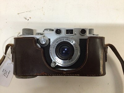 Lot 251 - Leica IIIc D/A No. 692899 with flash synchronisation, fitted with Leitz Elmer 5 cm F 3.5 lens, with case