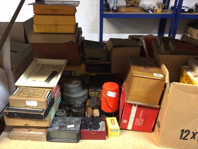 Lot 264 - Large quantity of photographic process equipment, paper, film, and related items, some unused and other images