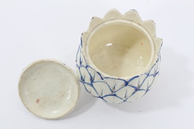 Lot 20 - Wedgwood pearlware custard cup, c.1800