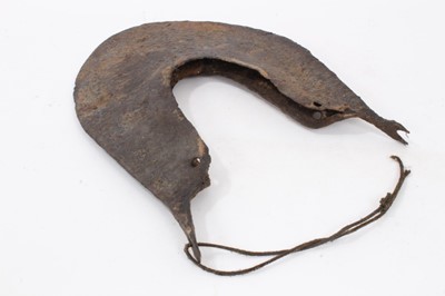 Lot 409 - Unusual wrought iron form, possibly a slave collar