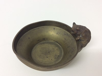 Lot 525 - Austrian cold painted bronze of a spaniel on alabaster ash tray, two further similar