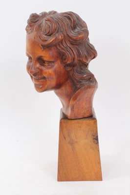 Lot 425 - Good quality Art Deco period carved wooden bust of a woman