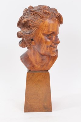 Lot 425 - Good quality Art Deco period carved wooden bust of a woman