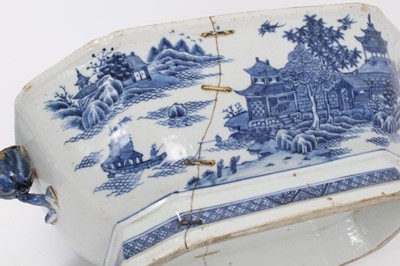 Lot 82 - 18th century Chinese blue and white export tureen, decorated with landscape scenes, 36cm across x 22cm height