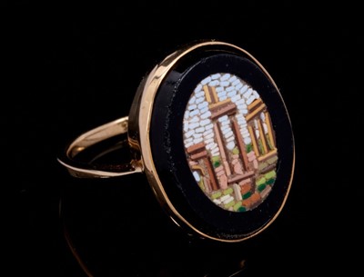 Lot 257 - Italian micromosaic ring, the oval panel depicting a classical architectural ruin, in 9ct gold mount on plain gold shank, ring size M½. Oval bezel measures approximately 18.5mm x 15mm.