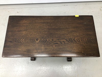 Lot 169 - Oak magazine rack and coffee table