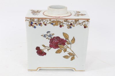 Lot 108 - Large Samson Armorial Chinese-style porcelain tea caddy