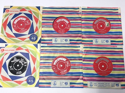 Lot 1063 - Approximately 90 single records including Gene Pitney, The Mersey beats, Millie, Gerry and the Pacemakers, The Fourmost, Brenda Lee, Jimmy Dean, Neil Sedaka, Tommy Roe, Lonnie Donegan, Jimmy Justic...