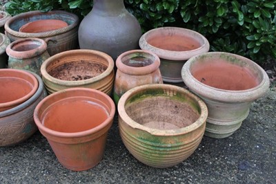 Lot 862 - A collection of terracotta garden pots (13)