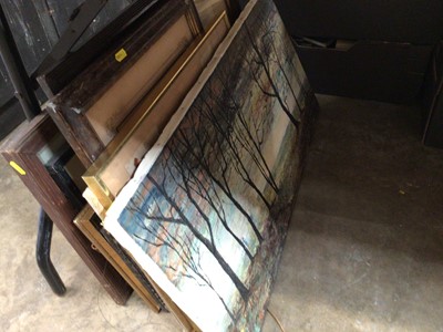 Lot 722 - Eastman Kodak Co. box camera, another camera and group of mixed pictures