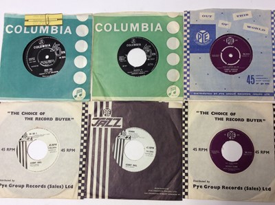 Lot 1071 - Approximately 150 single records including Jackie Wilson, Dionne Warwick, Chubby Checker, Richard Harris, The Peddlers, Johhny Cash, Manfred Mann, Ian Hunter, Mary Robbins, Del Shannon, Freddie Can...