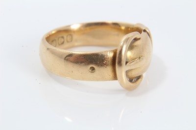 Lot 289 - Edwardian 18ct gold buckle ring, Birmingham 1904, ring size approximately N.