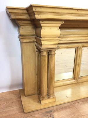 Lot 97 - Classical style pine shelf