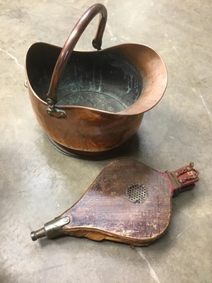 Lot 661 - Copper coal scuttle and bellows