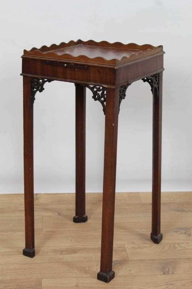 Lot 1469 - Georgian mahogany kettle stand