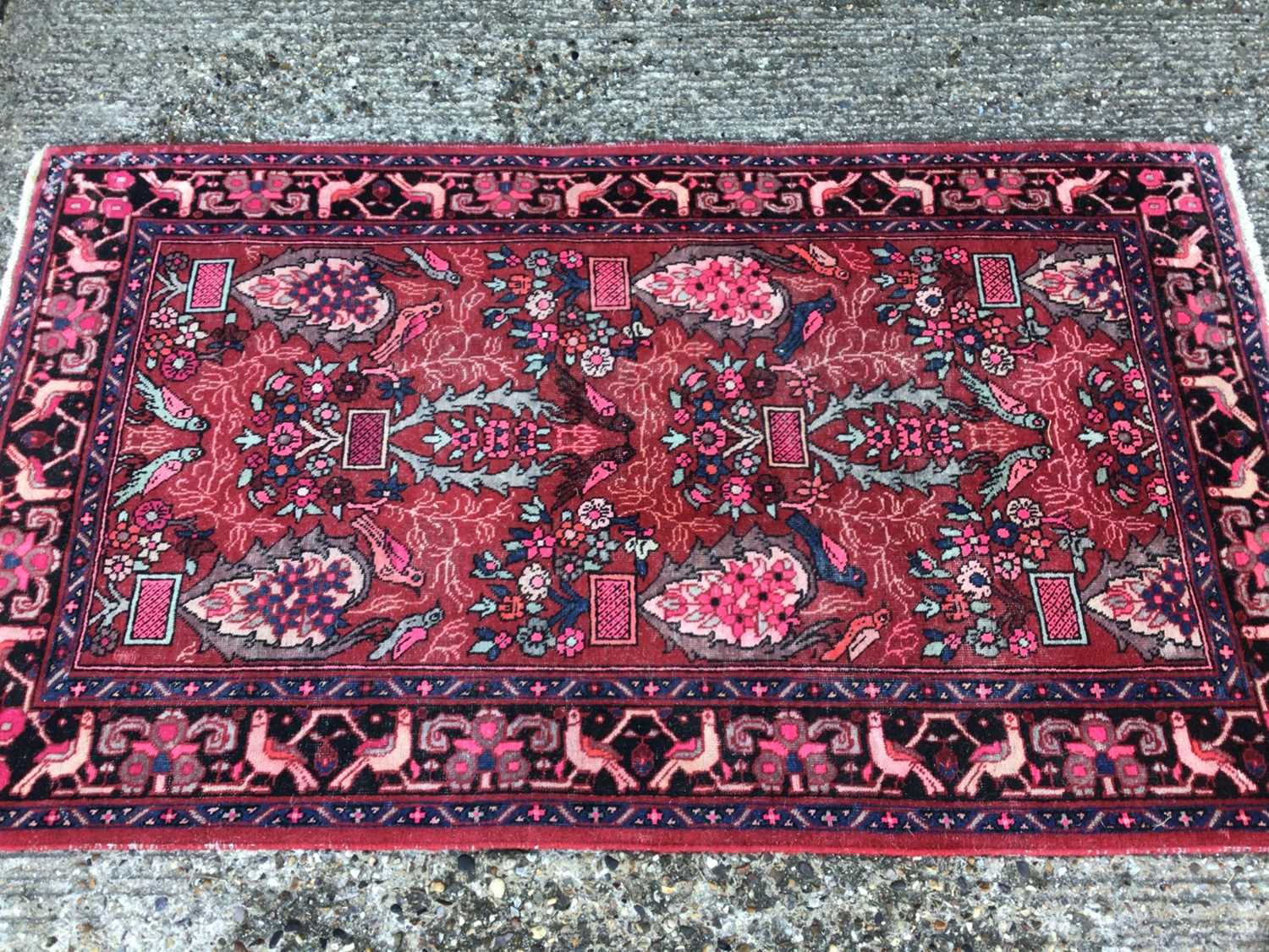 Lot 1011 - Kashan design rug